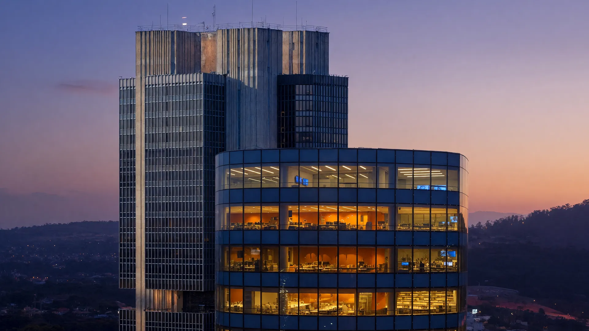 Composição das sedes Banco Central e BTG Pactual representando resposta à crise de segurança: ataque hacker BTG Pactual PIX