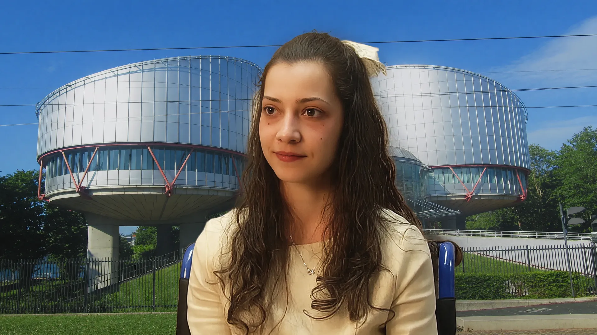 Noelia Castillo, jovem espanhola, e Tribunal Europeu representando a decisão judicial de eutanásia