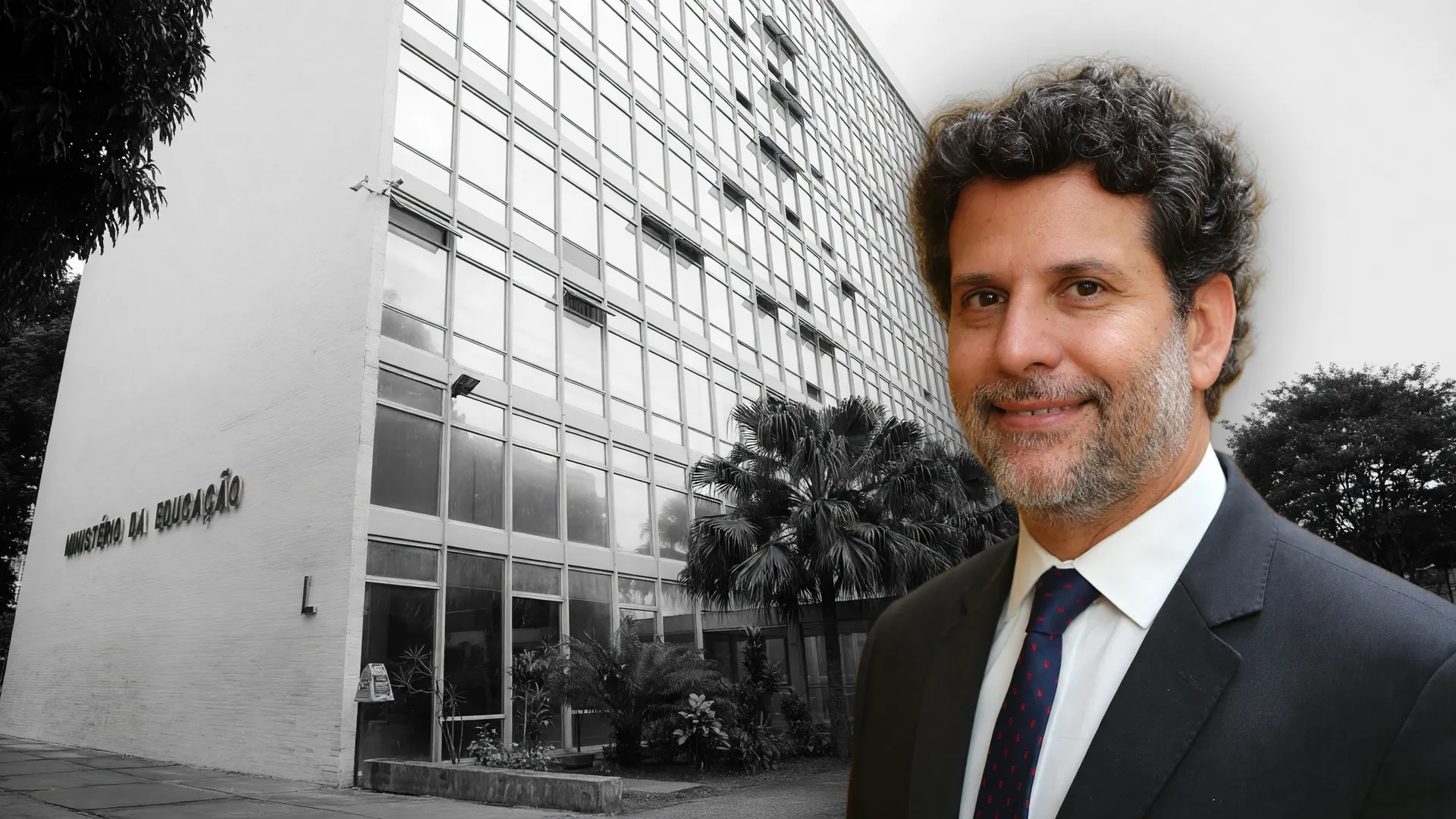 Leonardo Barchini ministro da Educação em retrato oficial, edifício do MEC ao fundo em ambiente institucional