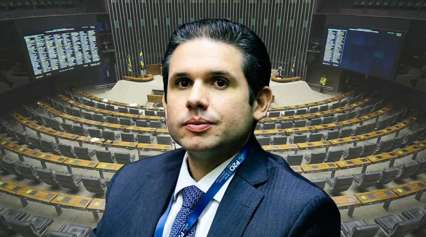 Hugo Motta diante do plenário da Câmara deliberando sobre PEC redução jornada trabalho 6x1