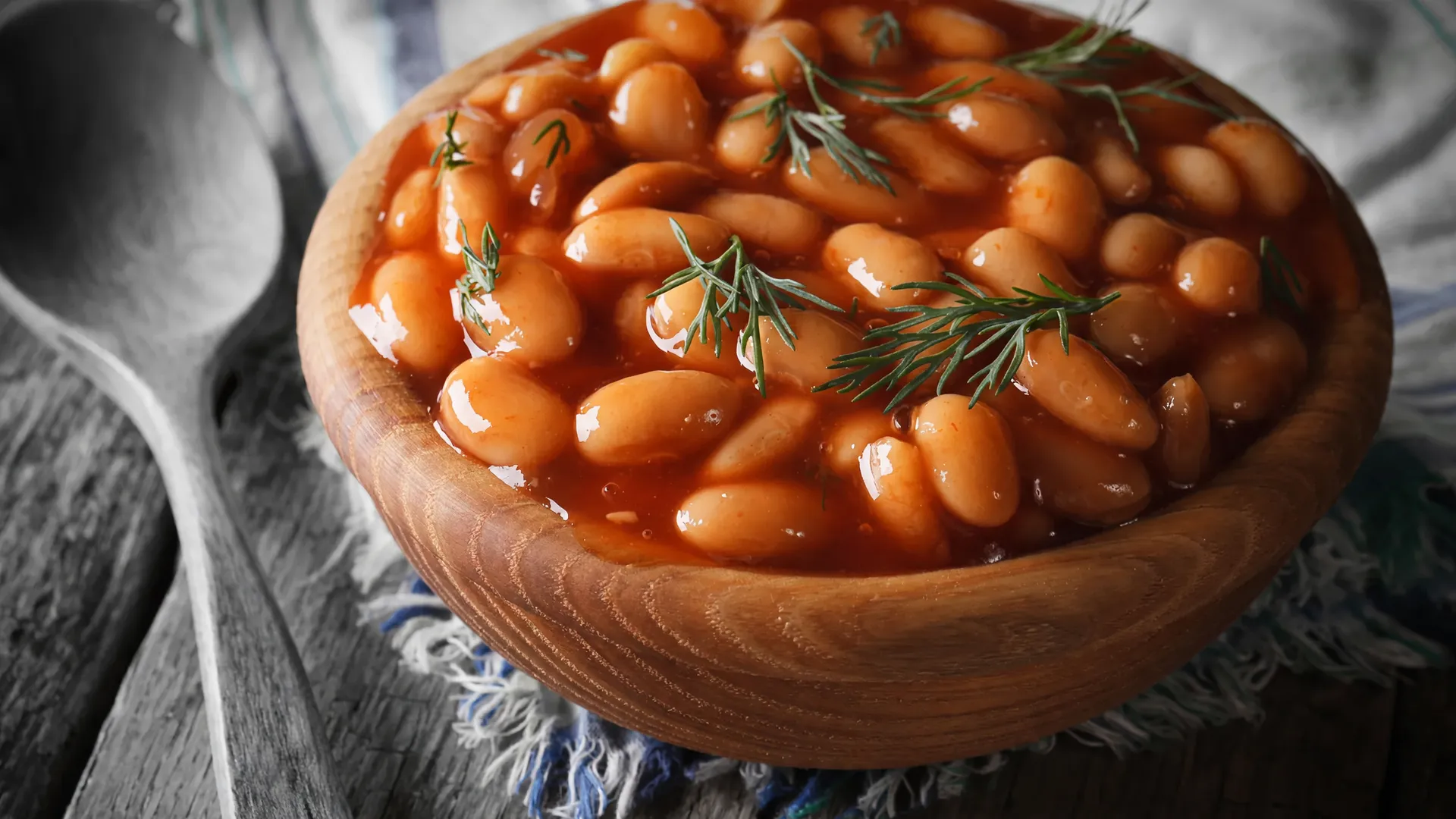 Feijão carioca preparado em tigela representando a alta de preço do feijão carioca em 2026