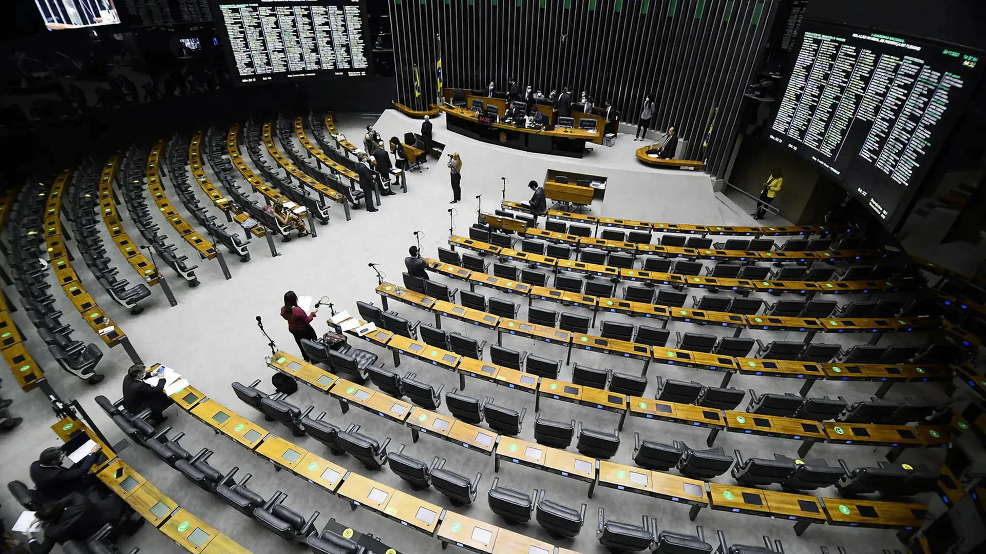 O plenário da Câmara dos Deputados é o cenário principal do resultado da janela partidária 2026
