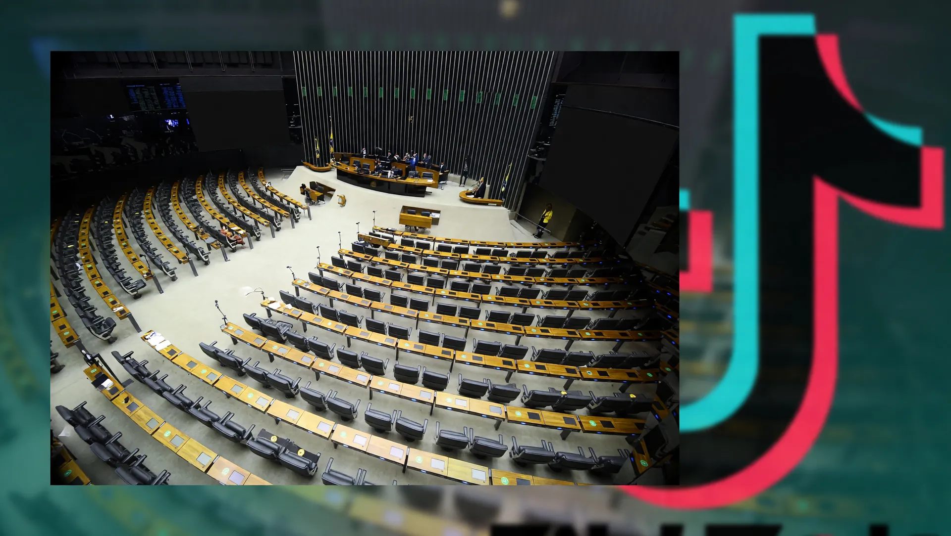 Plenário em semicírculo da Câmara dos Deputados com símbolo TikTok: votação sobre o fim da escala 6x1