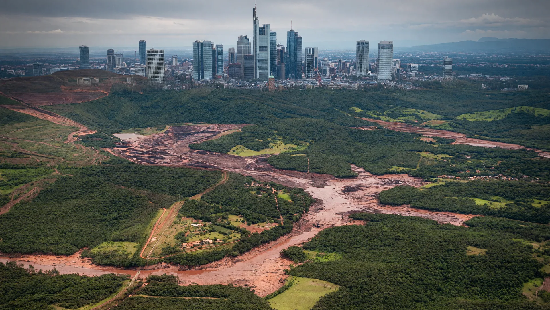 Julgamento TÜV Süd: barragem Brumadinho em confronto com poder institucional alemão