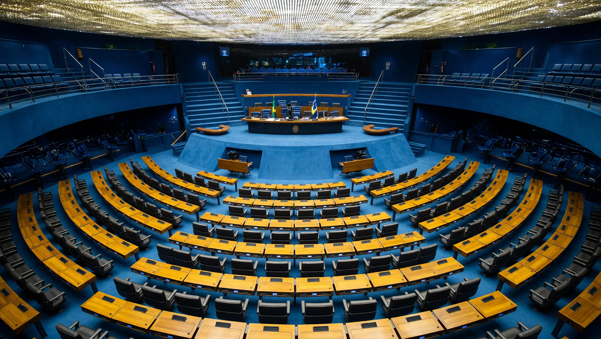 Plenários legislativos representando aprovação de novo piso salarial para professores da educação básica 2026