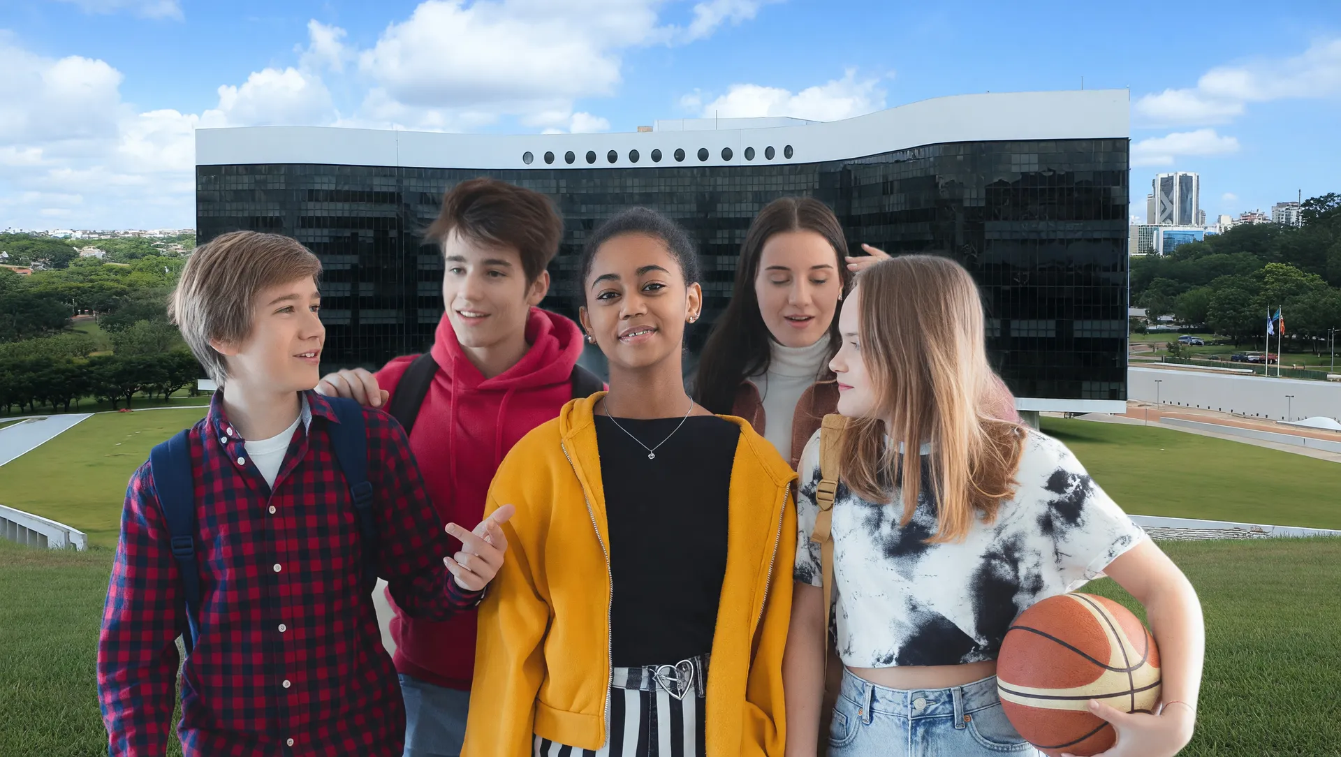 Adolescentes com a fachada do TSE: prazo título de eleitor eleições 2026 finaliza nesta quarta