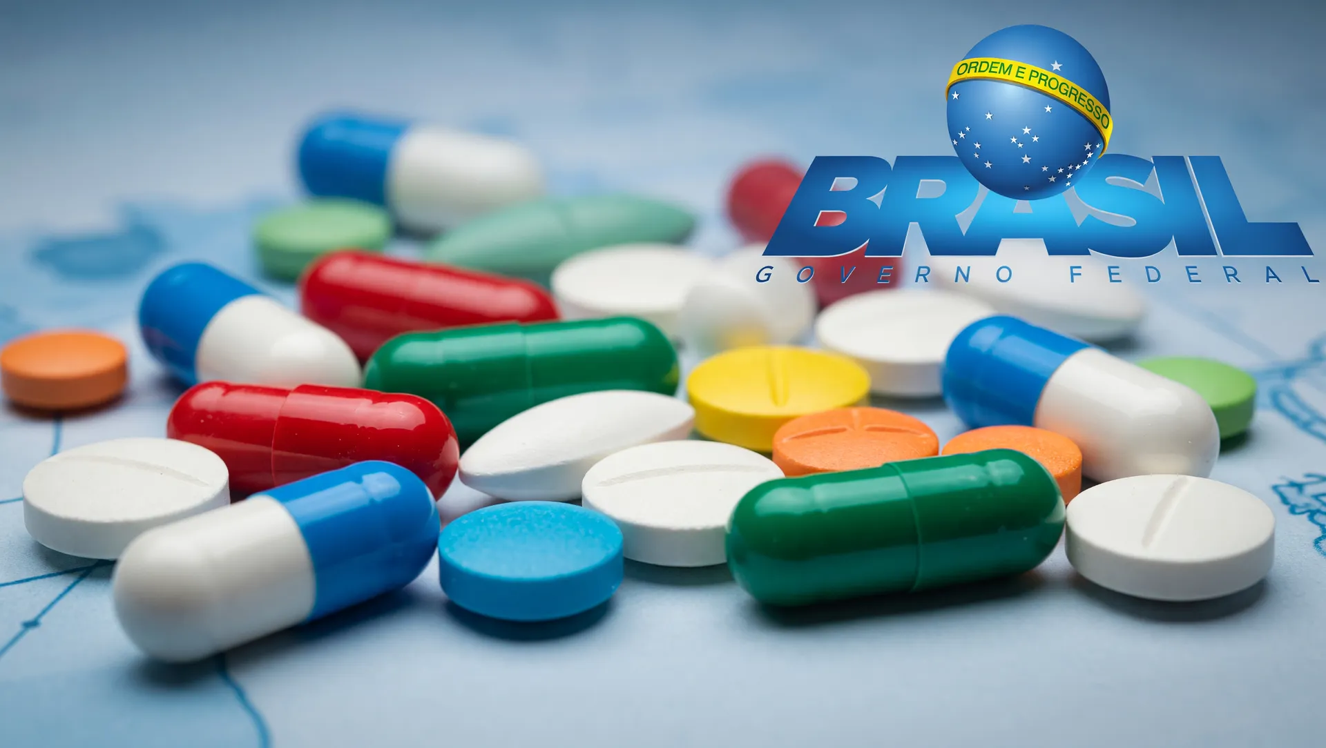 Medicamentos variados representando a política de preço de novos medicamentos regulada pela CMED