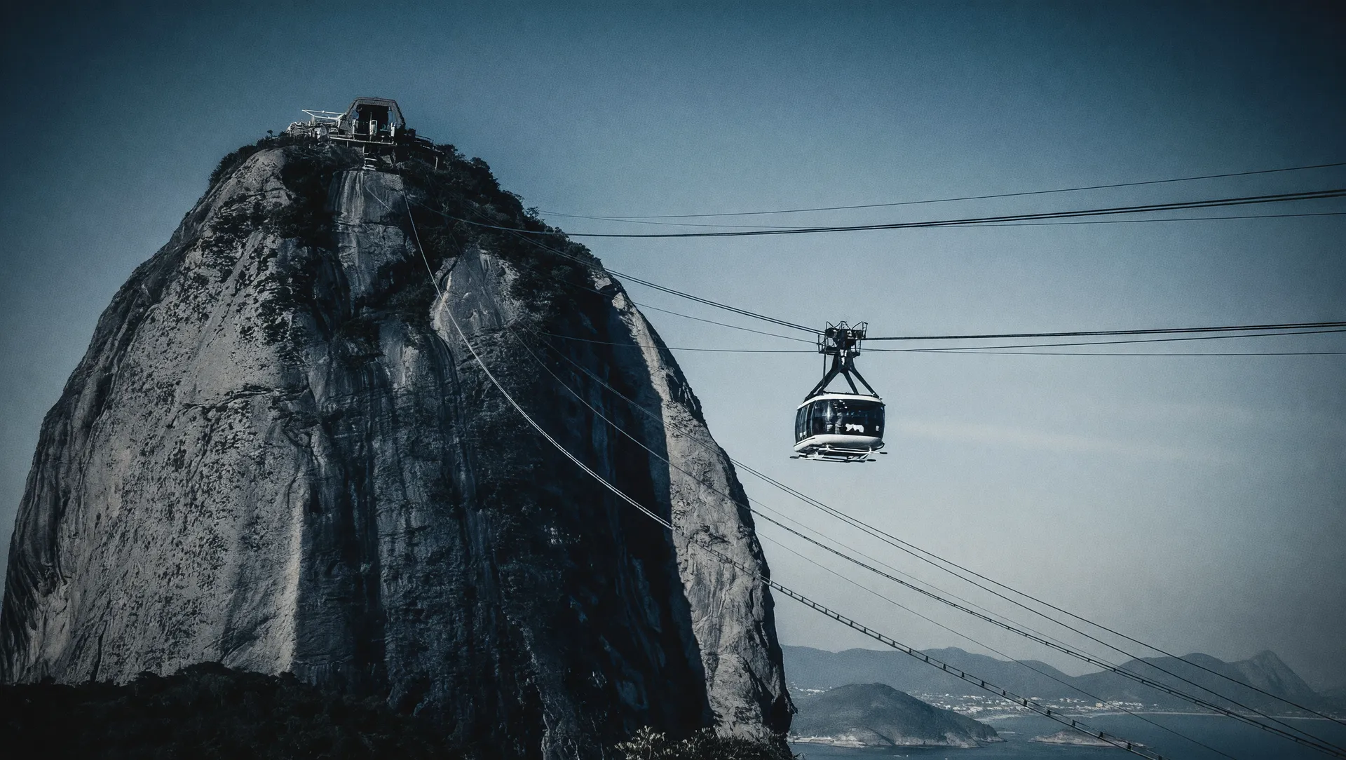 Pão de Açúcar em tons frios e sombrios, simbolizando a recuperação extrajudicial GPA dívida bilhões