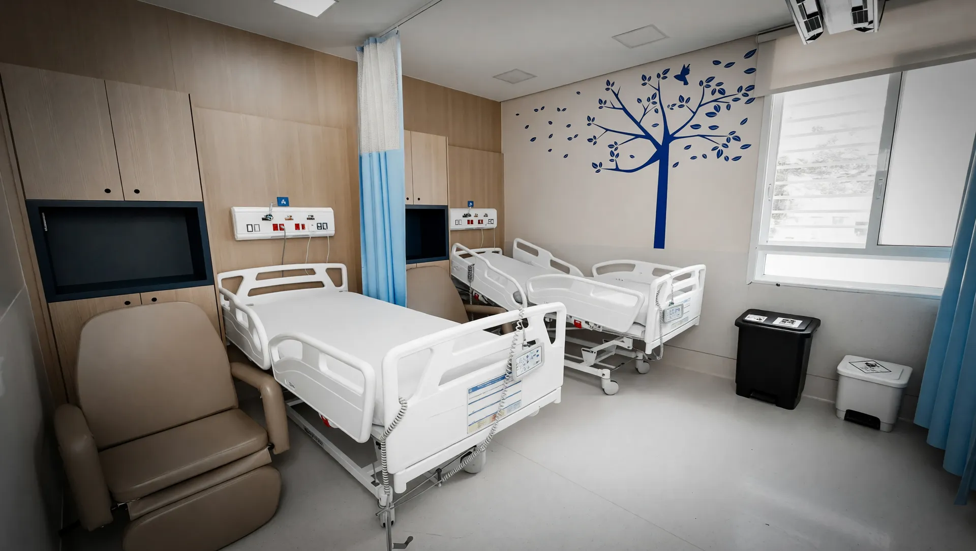 Resposta hospitalar ao surto de hantavírus MV Hondius: isolamento de pacientes, equipamentos médicos e medidas de contenção