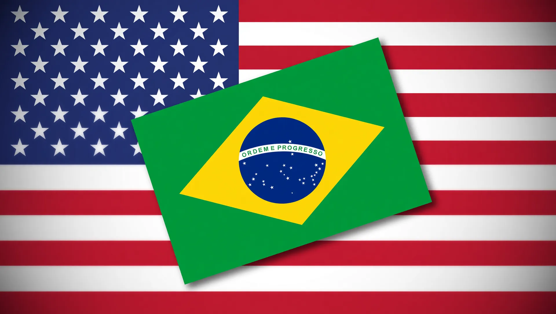 Bandeiras EUA e Brasil em confronto refletem ameaça de tarifas EUA nas exportações brasileiras