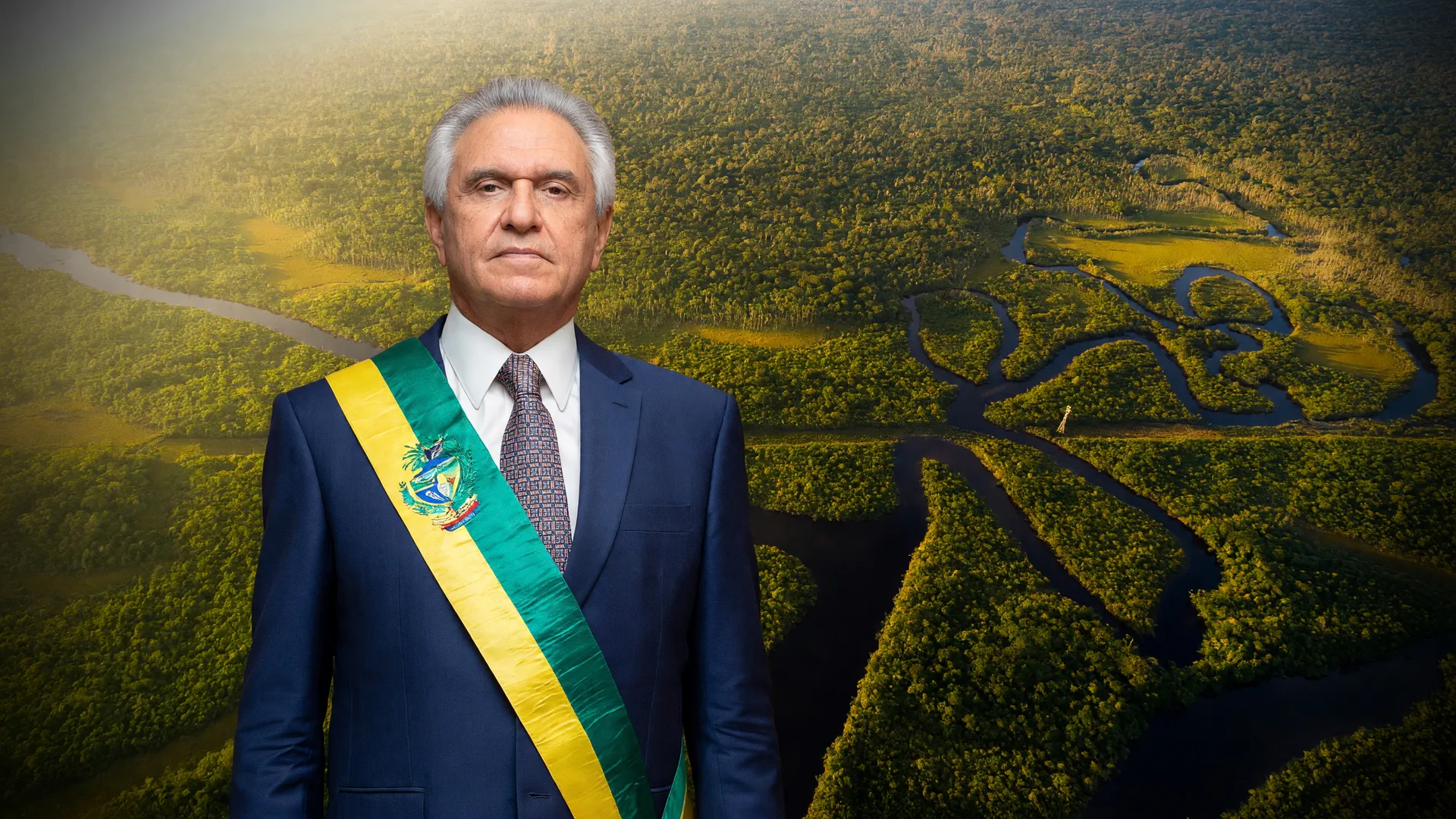 Ronaldo Caiado com fundo amazônico, ilustrando sua proposta de classificação de facções como terroristas