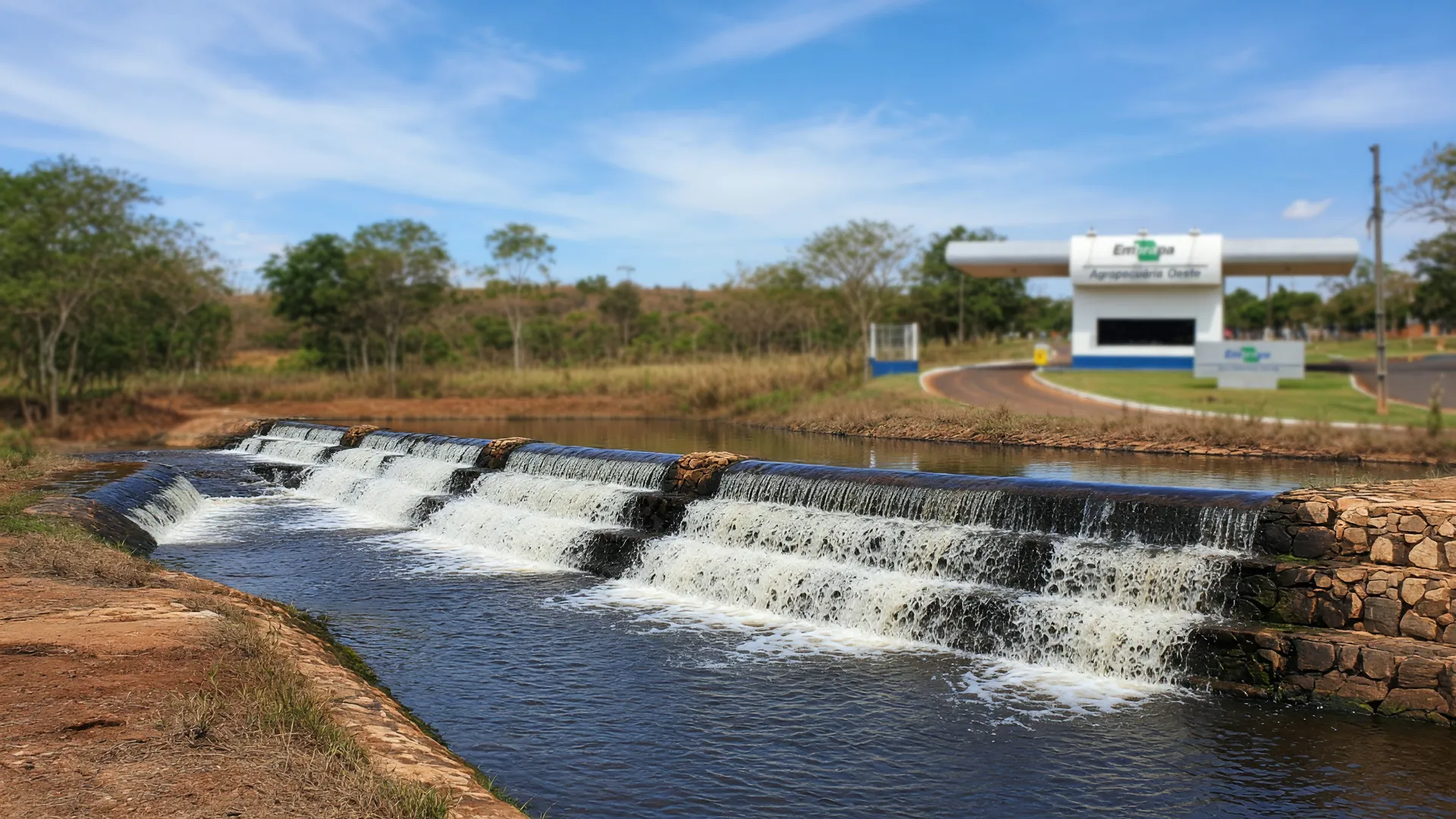 Sistema de irrigação no Vão do Paranã potencializando fruticultura irrigada no Cerrado
