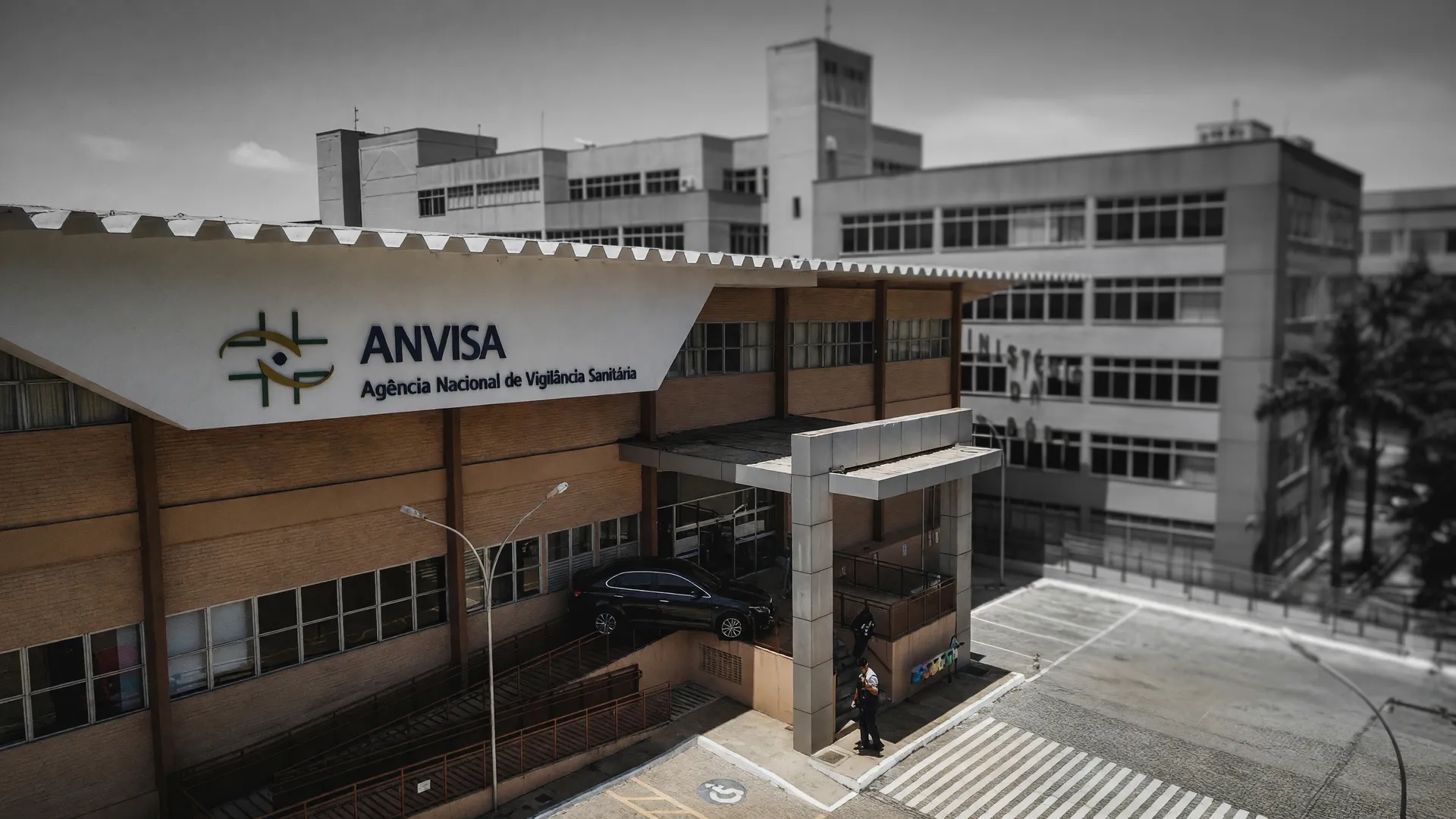 Investigação Anvisa vacina dengue Butantan: sedes institucionais federais em Brasília