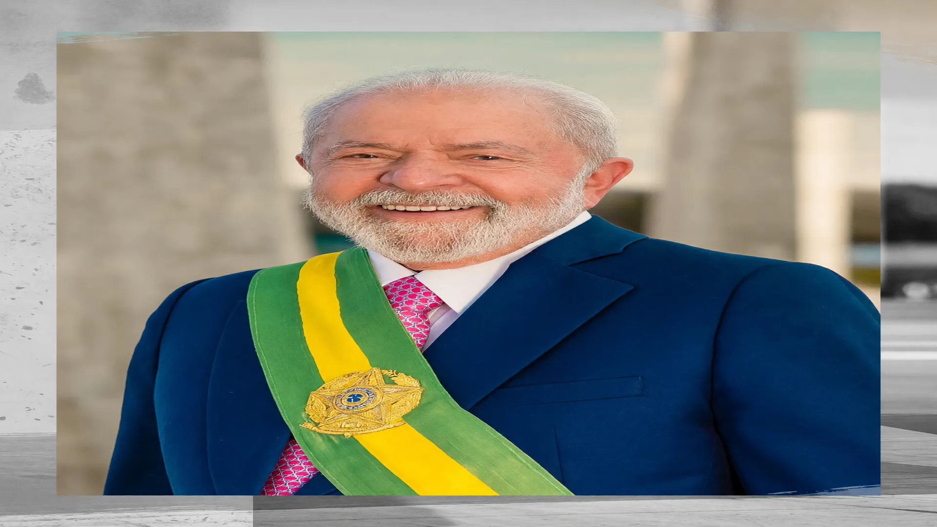 Lula termina radioterapia couro cabeludo em retrato oficial com atributos presidenciais