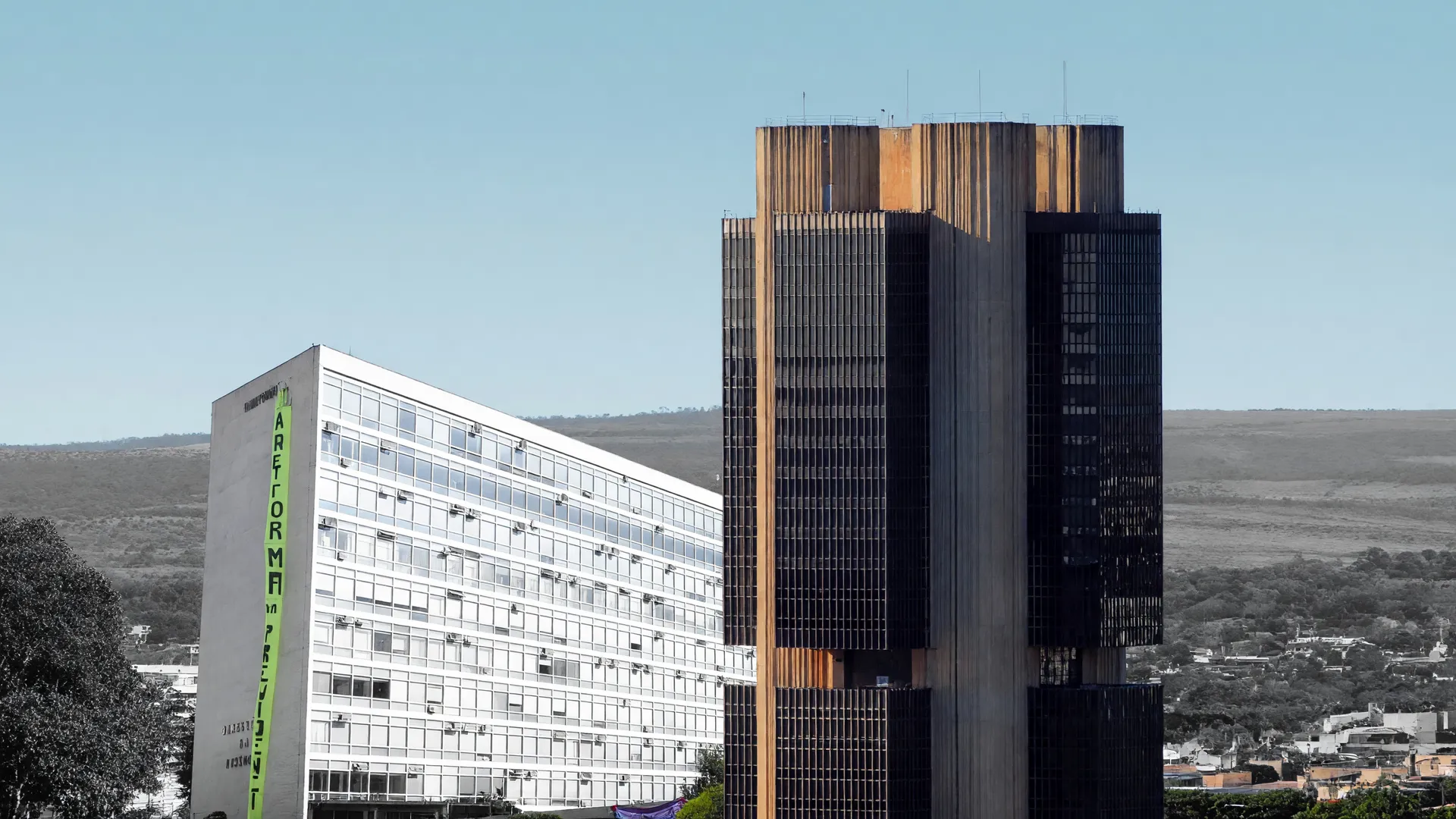 Banco Central e Ministério da Fazenda em Brasília ilustram a revisão do PIB 2026 Banco Central