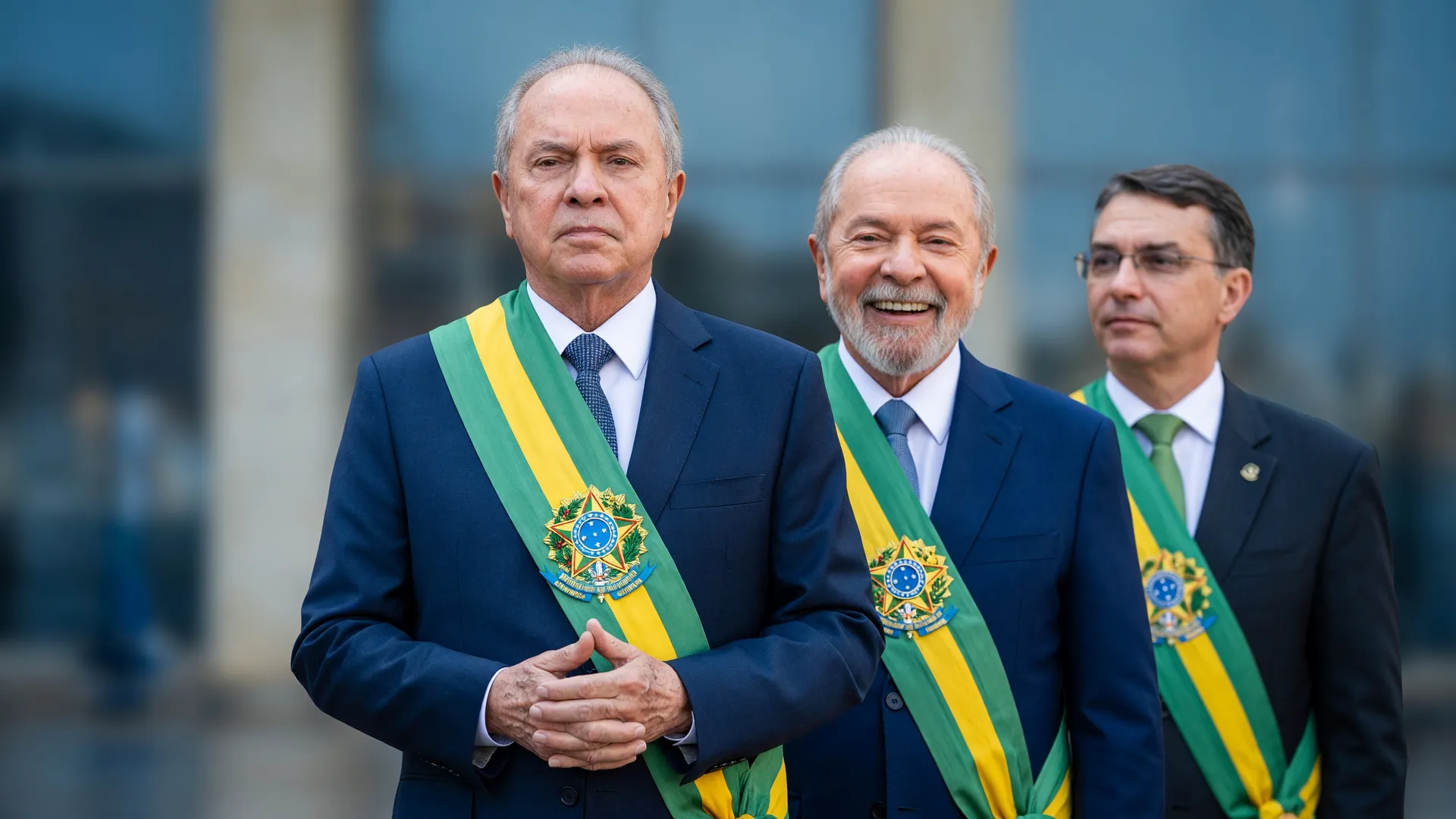 Caiado critica Lula e Flávio tarifas EUA em conflito político sobre resposta comercial