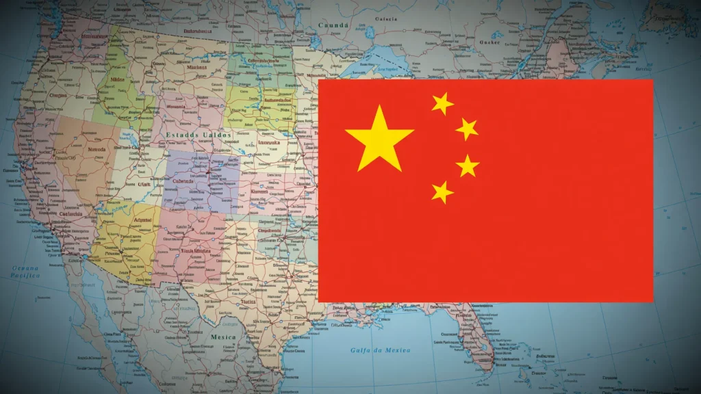 Bandeira da China se destaca sobre mapa dos EUA, simbolizando a China como alternativa ao tarifaço.