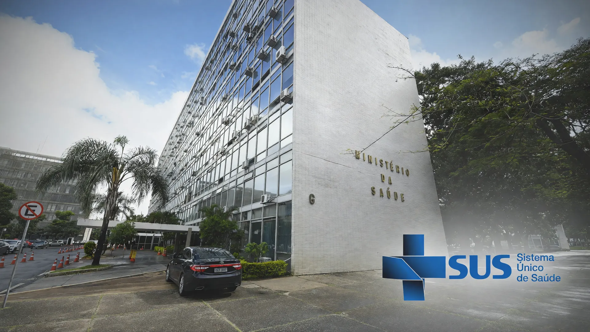 Fachada do Ministério da Saúde em Brasília, associada à proposta de o SUS oferecer injeção que previne HIV