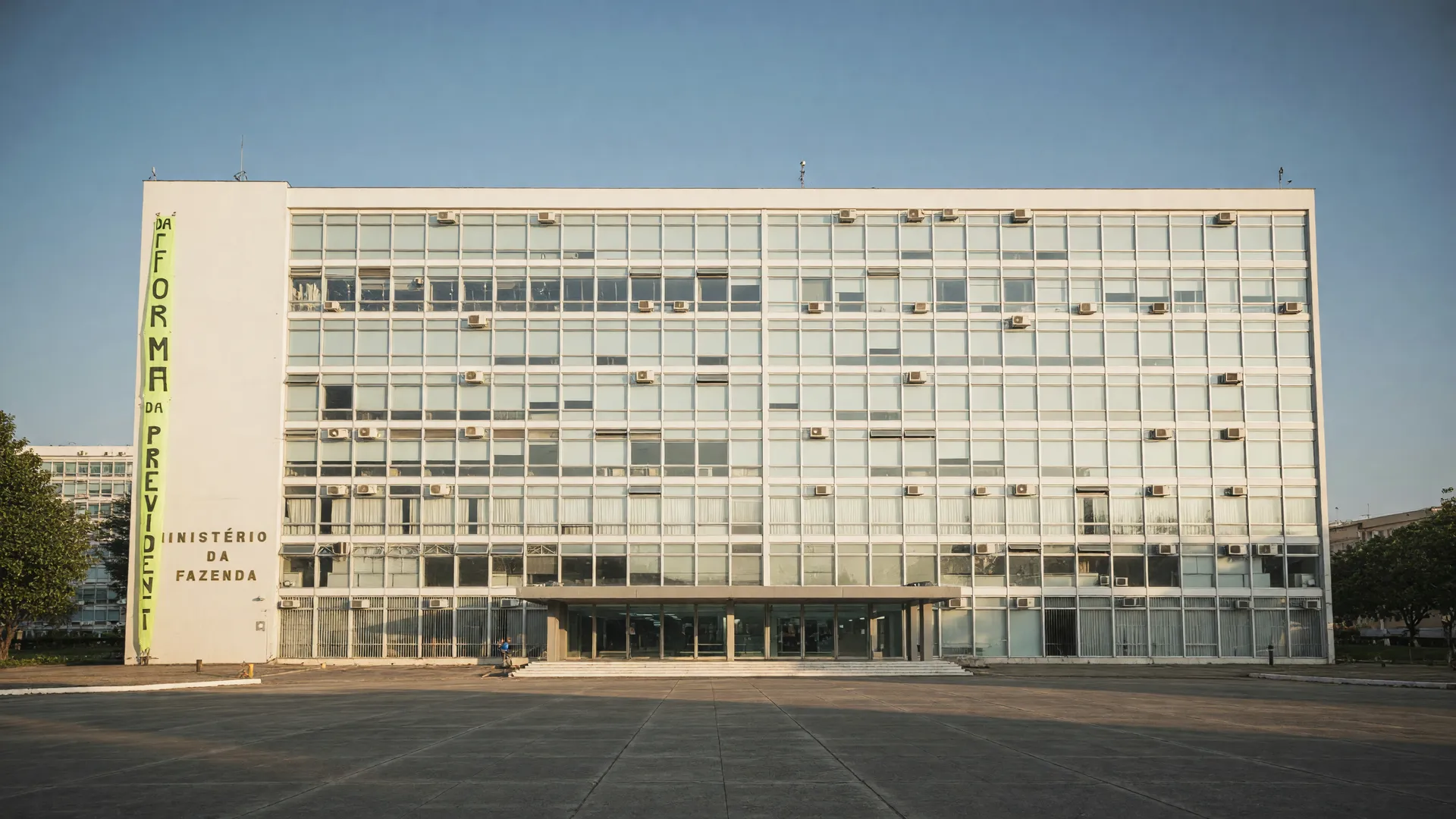 Fachada do Ministério da Fazenda representa a liberação de gastos orçamento 2026 anunciada pelo governo federal.