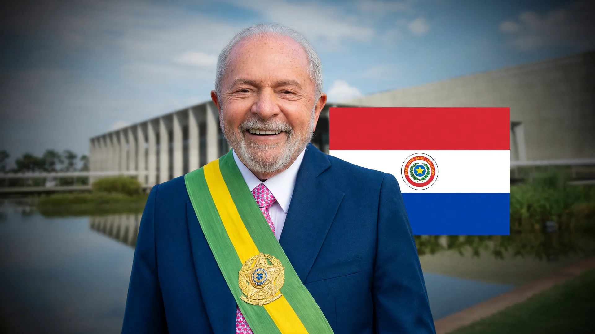 Lula em retrato oficial com bandeira do Paraguai ao fundo, ilustrando crise por fala sobre guerra do Paraguai