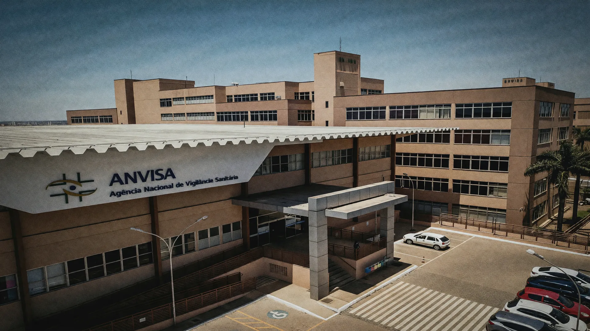Fachada da sede da Anvisa, que mandou queijo minas artesanal recolhido por excesso de coliformes