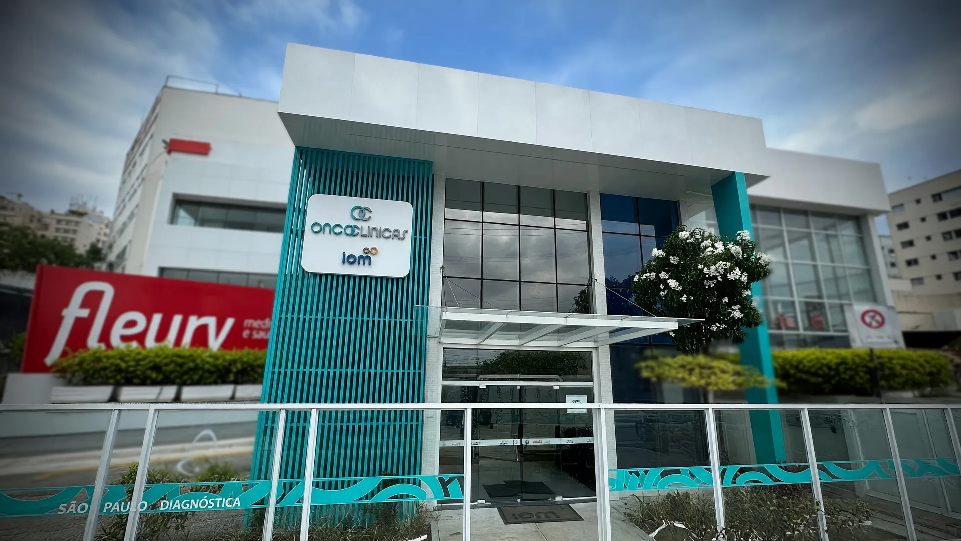 Fachada da Oncoclínicas e unidade Fleury representam a recuperação extrajudicial da Oncoclínicas para renegociar dívidas