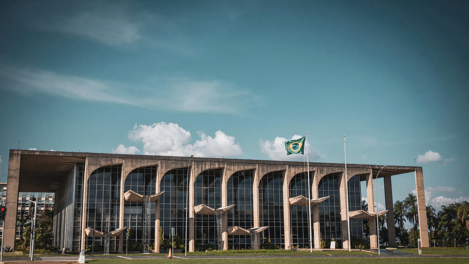 Palácio da Justiça, sede do Ministério responsável por organizar banco de amostras de DNA de desaparecidos no Brasil