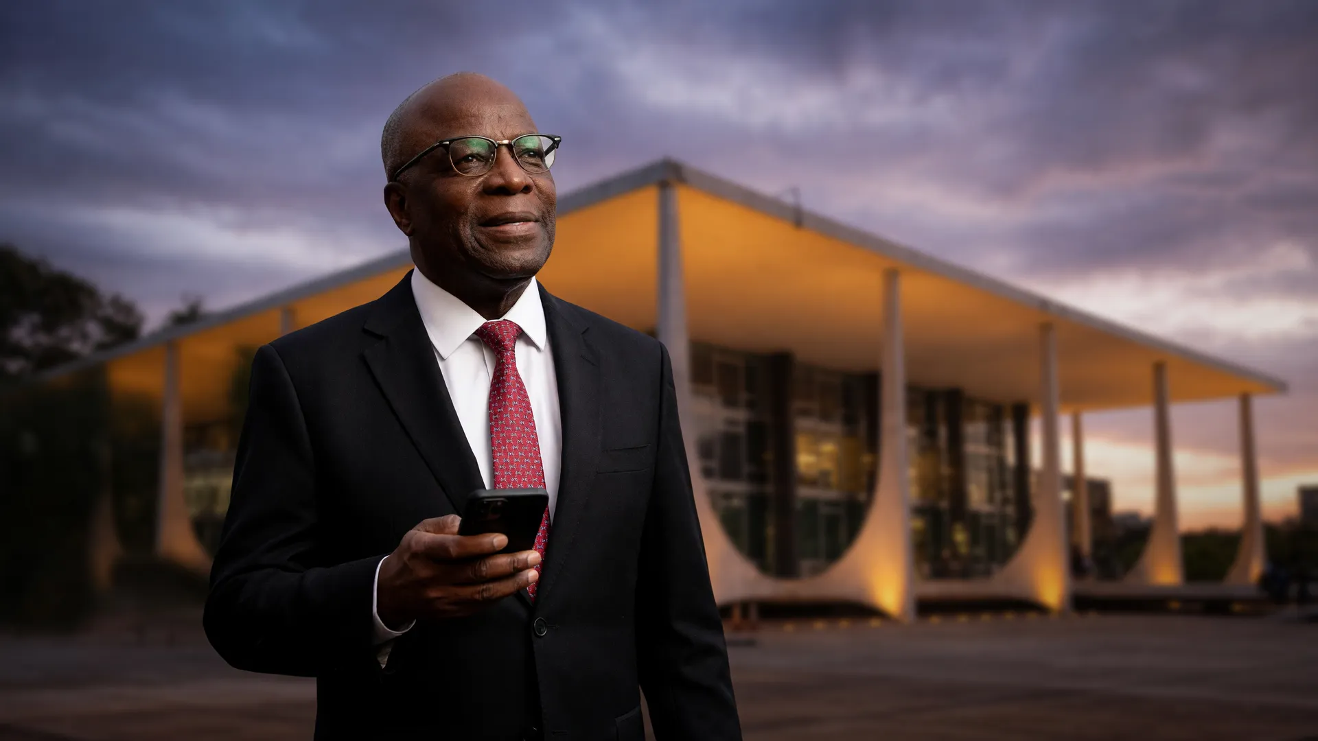 Fim da candidatura de Joaquim Barbosa: ex-ministro do STF desiste da corrida presidencial em 2026