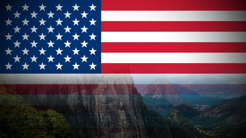 Compra da Serra Verde pelos EUA: bandeira americana projetada sobre paisagem montanhosa brasileira em composição editorial