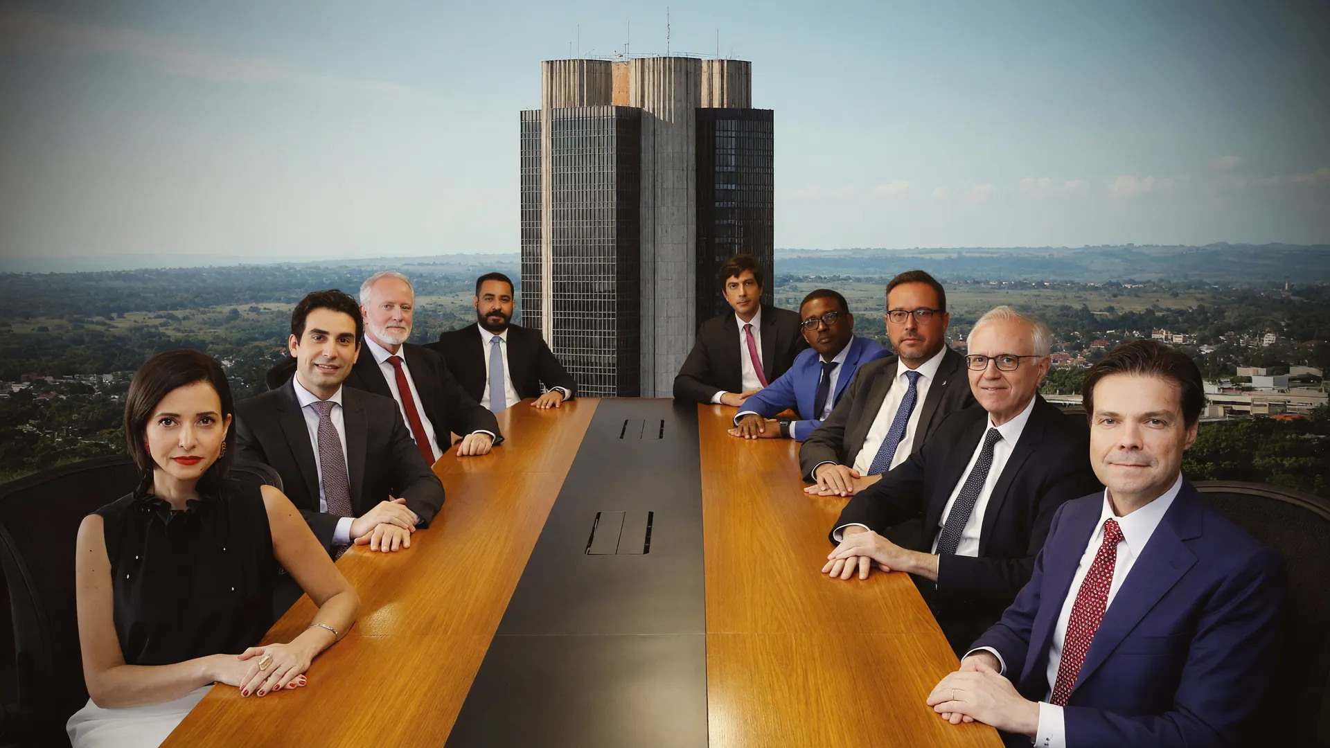 Comitê do Copom corta Selic para 14% ao ano em reunião formal na sede do Banco Central do Brasil