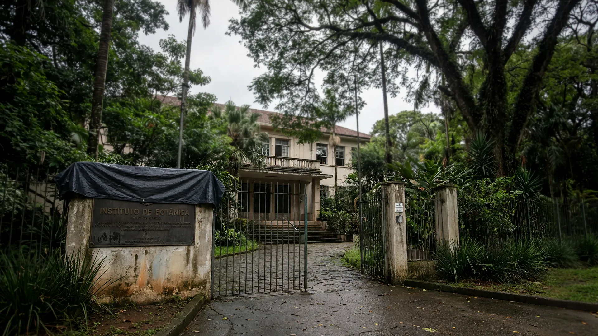 Fachada histórica do Instituto de Pesquisas Ambientais; Justiça anula decreto da Fundação Florestal
