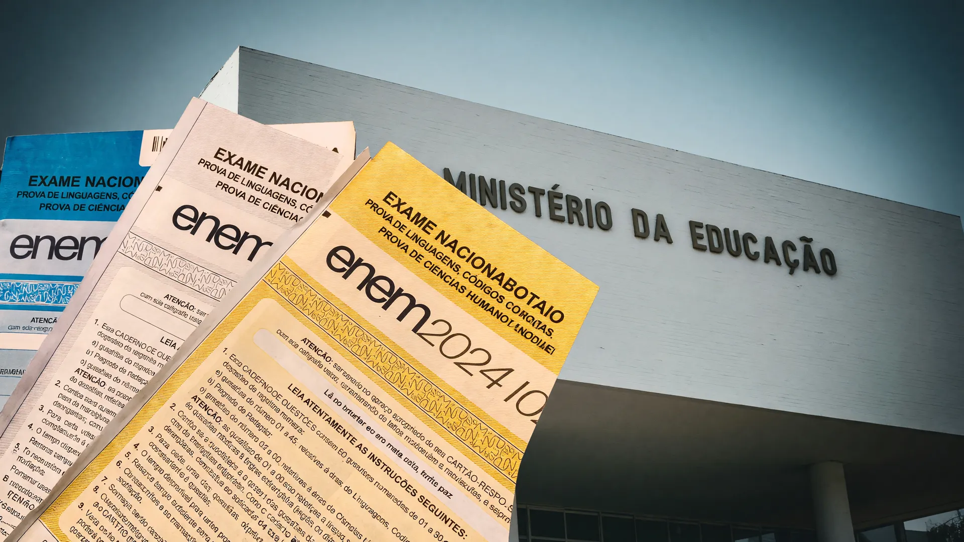 Provas do Enem empilhadas com fachada do Ministério da Educação ao fundo, simbolizando laudo de ansiedade negado Enem
