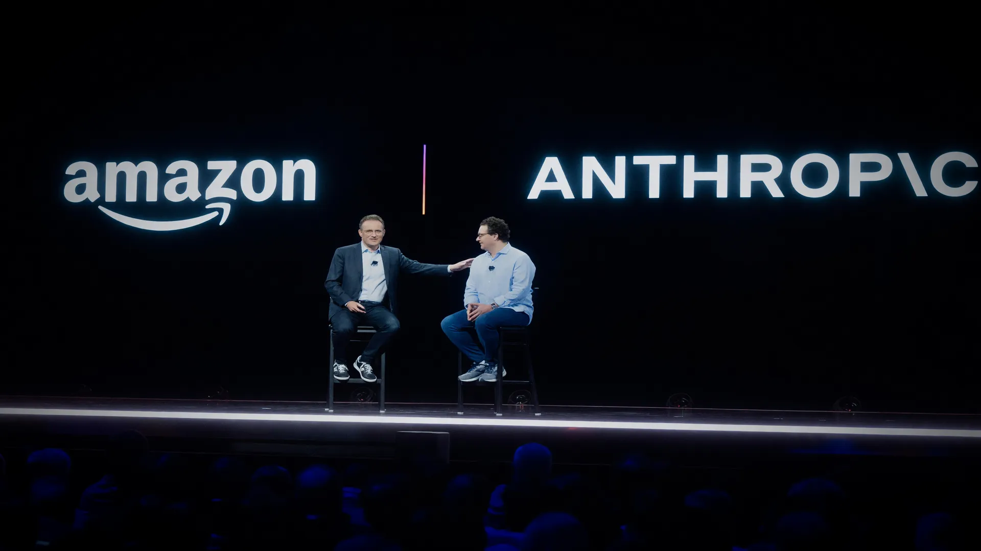Executivos da Anthropic em evento corporativo, criadora do modelo de IA mais perigoso do mundo