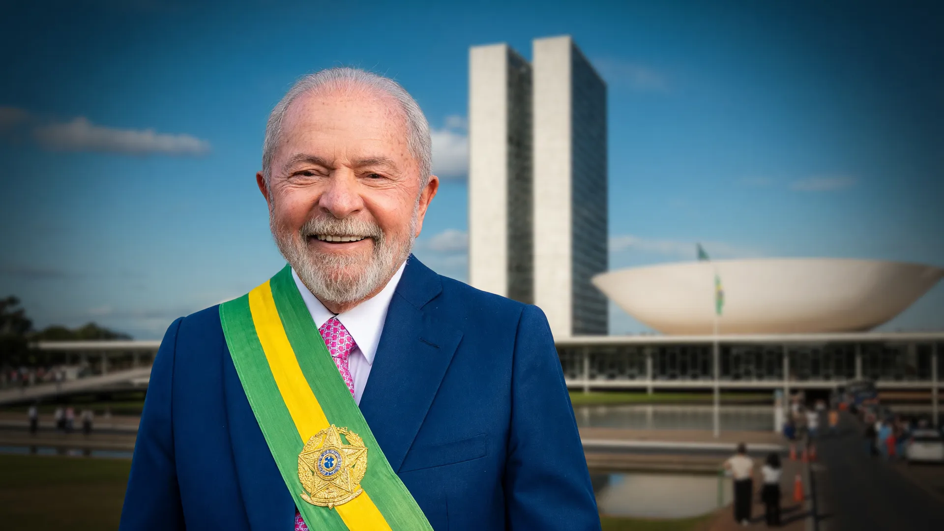 Foto oficial de Lula com faixa presidencial e o Congresso Nacional ao fundo, símbolo das PT candidaturas governador 2026