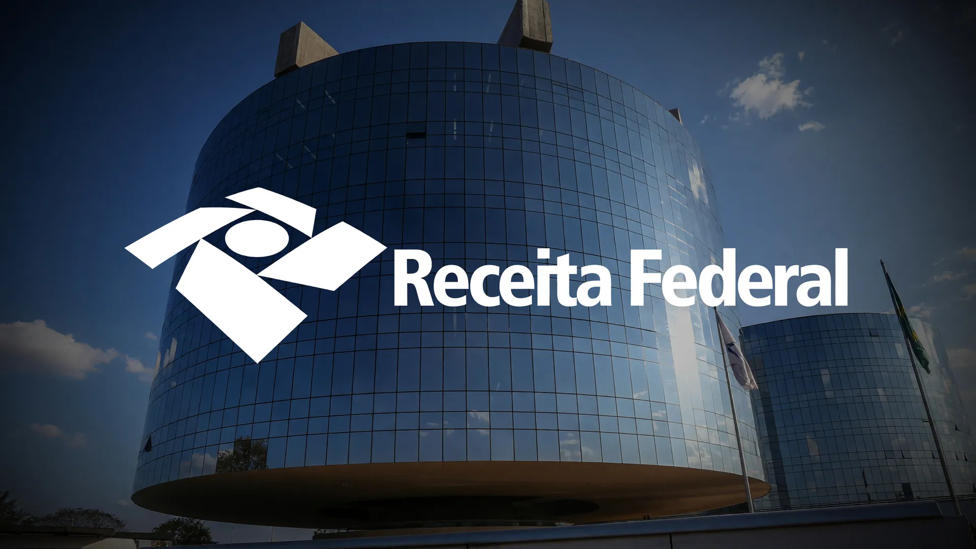 Prédio do MPF e logo da Receita Federal em operação contra sonegação fiscal em apostas esportivas