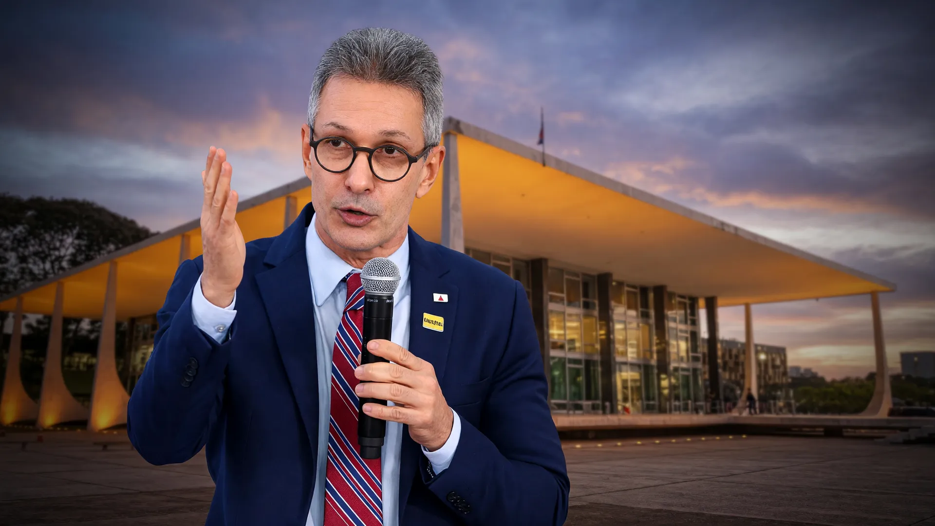 Zema candidato à Presidência 2026 discursa ao microfone em lançamento que critica o STF