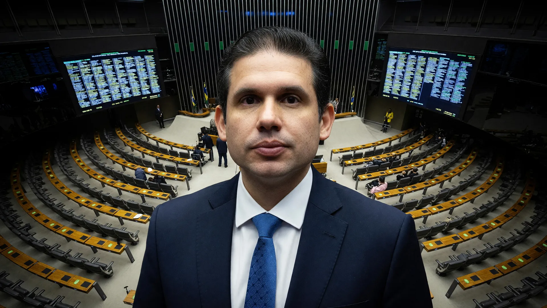 Hugo Motta preside votação sobre aposentadoria integral de PMs e bombeiros no plenário da Câmara dos Deputados