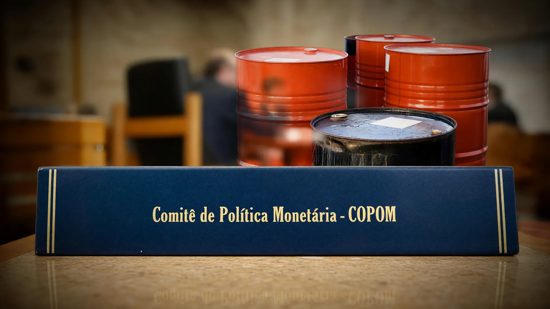 Reunião do Copom que deve cortar a Selic para 13,75% ao ano sob pressão do petróleo e mercado