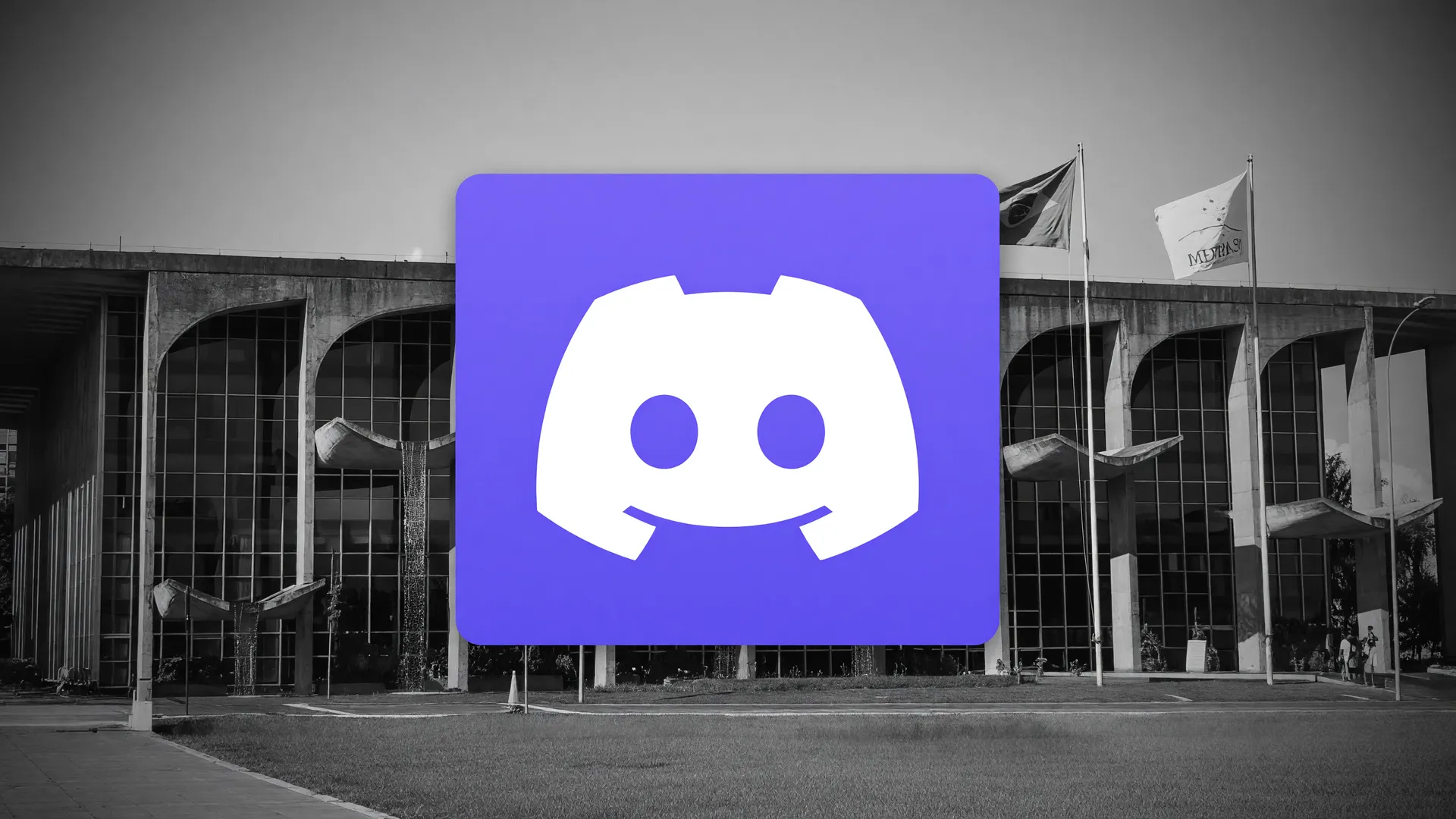 Logo do Discord e Palácio da Justiça simbolizando o prazo para proposta ao governo sobre proteção infantil