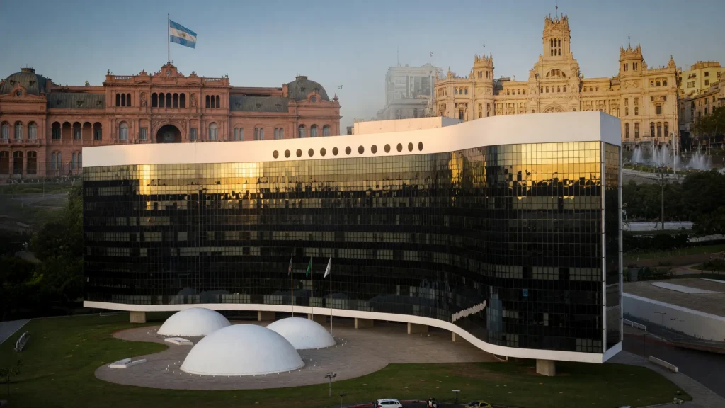 Sede do TSE em destaque, símbolo da decisão sobre observadores internacionais eleições 2026 vindos da Argentina e Espanha