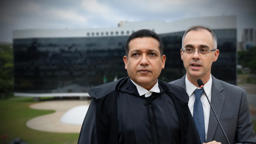 TSE decide manter remoção de posts fake news sobre Padroeira do Brasil, com ministros André Mendonça e Nunes Marques