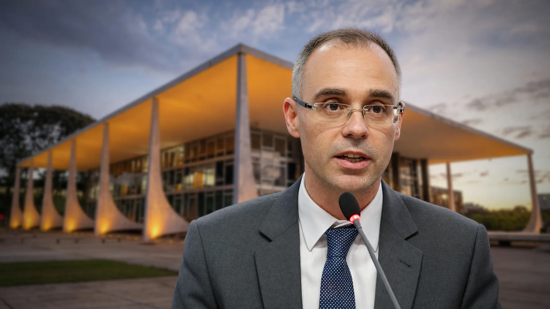 STF, com André Mendonça, prorroga suspensão de multas NR-1 sobre saúde mental no trabalho