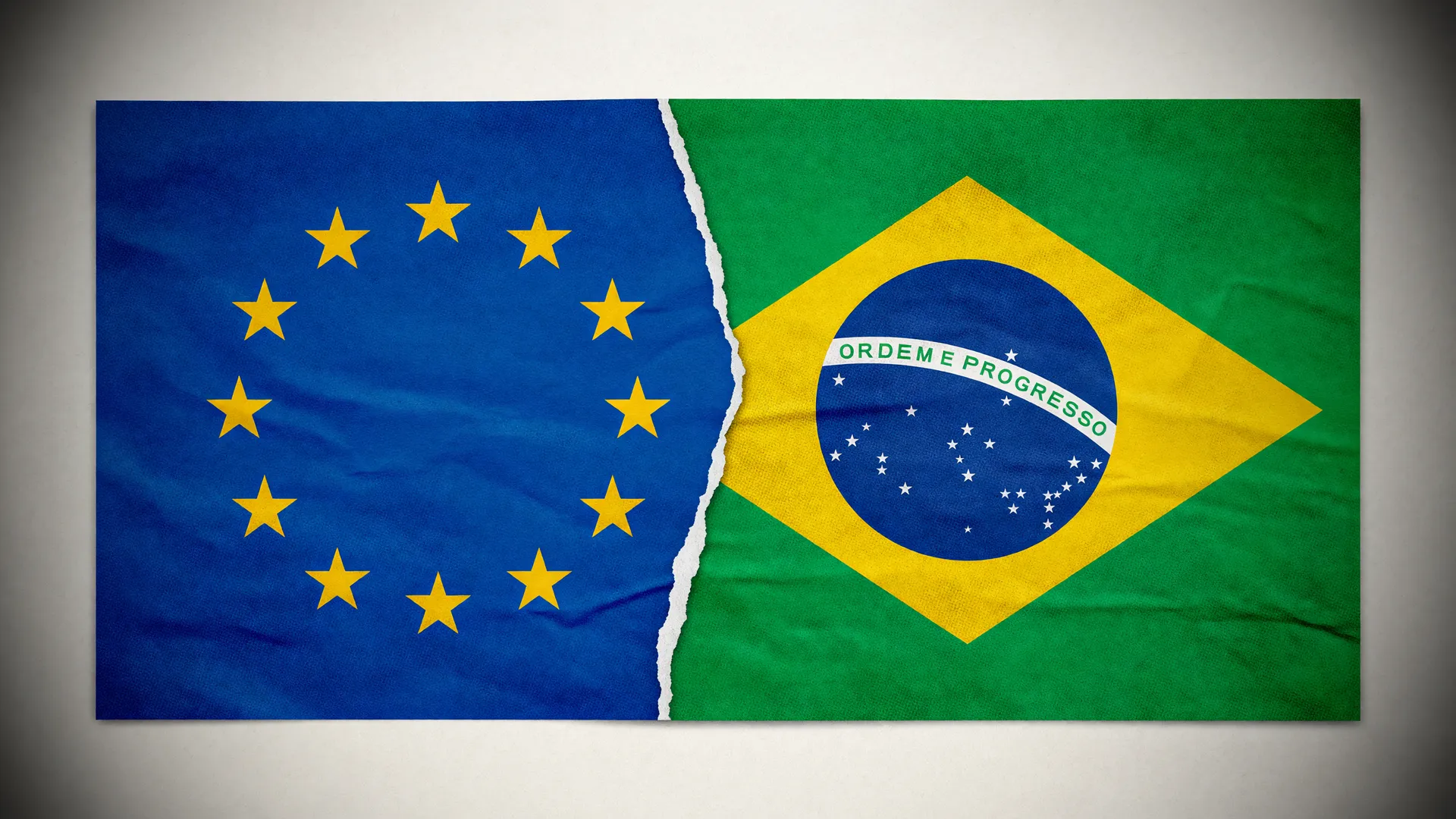 Bandeiras do Brasil e da União Europeia lado a lado, ilustrando agrotóxicos proibidos na União Europeia exportados ao Brasil