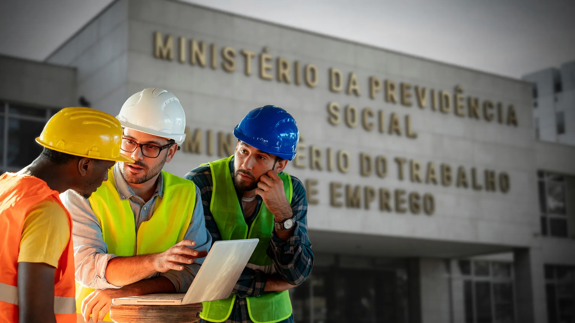 Trabalhadores em primeiro plano e sede do Ministério do Trabalho ao fundo, remetendo à lista suja do trabalho escravo