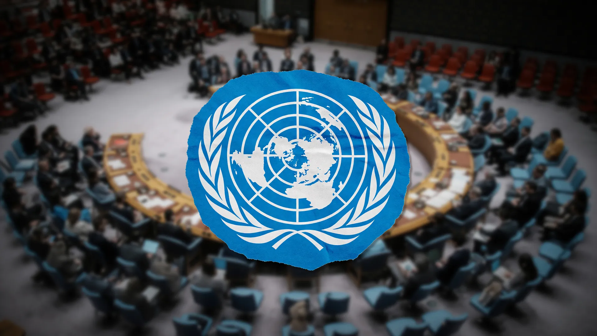Emblema da ONU sobre plenária de delegados, ilustrando as novas metas climáticas ONU emissões 2035